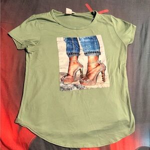 Stylish Green Kids Tee with Graphic Print